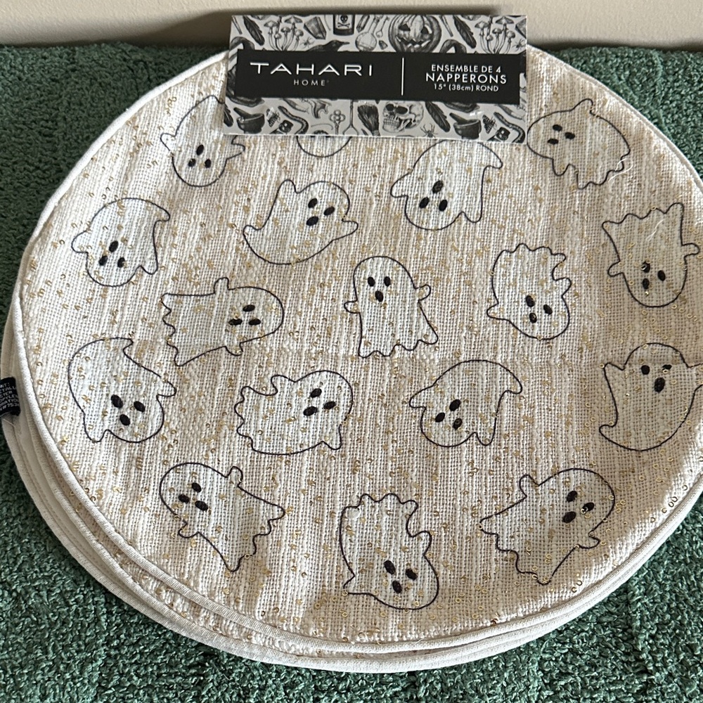Tahari Halloween Placemats Cute Ghost 👻 Ivory & Black Gold Set of 4 NEW!